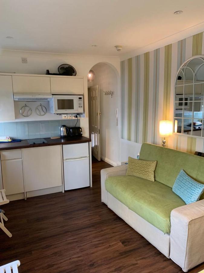 ברייטון Between Piers, The Stylish Studio Flat In Cannon Place מראה חיצוני תמונה